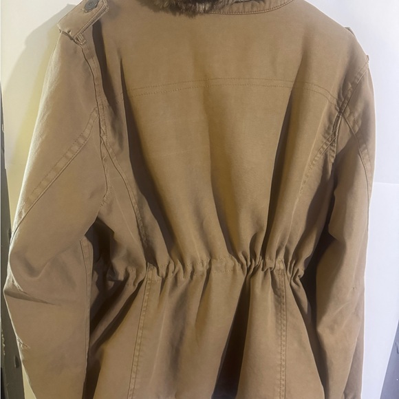 Levi’s Utility Jacket - Picture 2 of 5